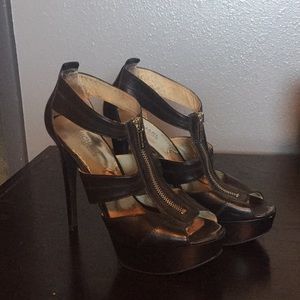 Black Micheal kors heel